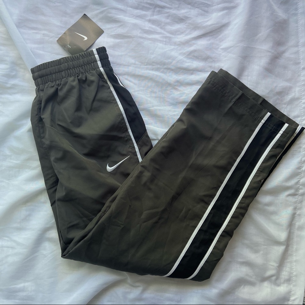 2/$30 Nike boy’s brand new lined pants